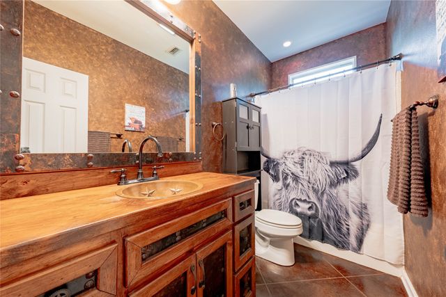 458 Cherokee Cove . Drive, Jacksonville, TX 75766