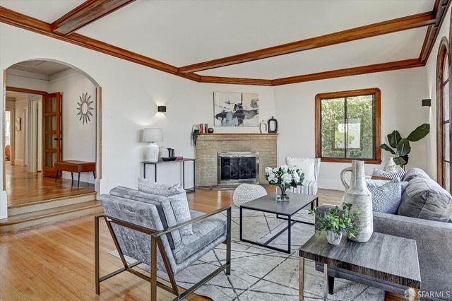 301 Santa Ana Avenue, San Francisco, CA 94127