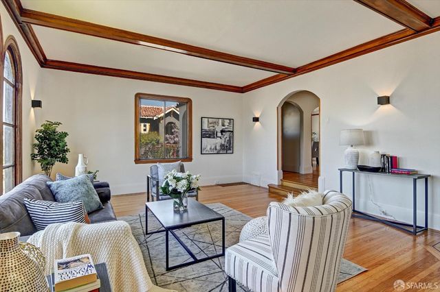 301 Santa Ana Avenue, San Francisco, CA 94127