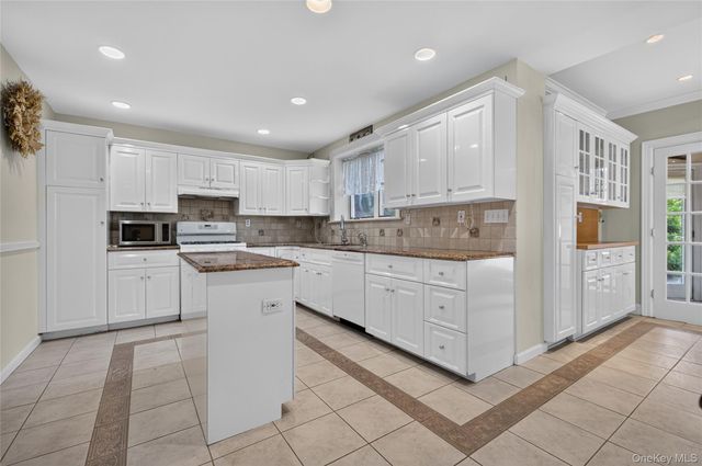 116 5th Street, Garden City, NY 11530
