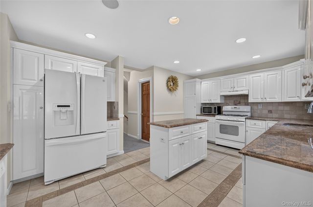 116 5th Street, Garden City, NY 11530