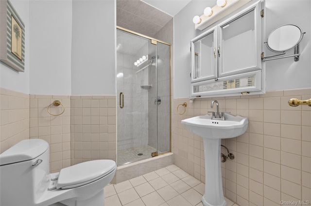 116 5th Street, Garden City, NY 11530