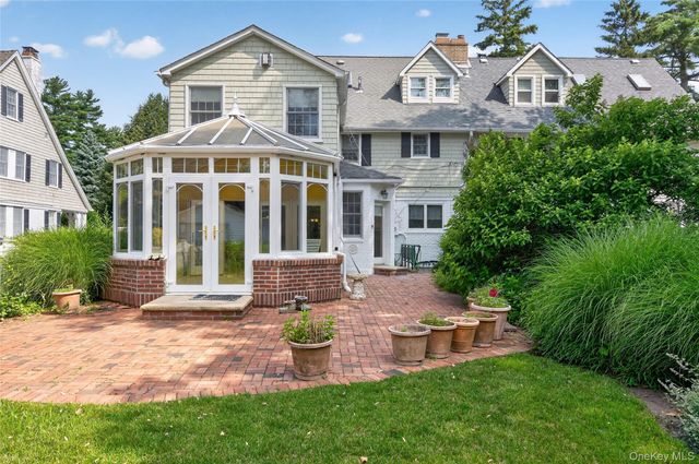 116 5th Street, Garden City, NY 11530