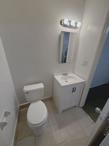 7880 S Mcmullin Grade, Fresno, CA 93706