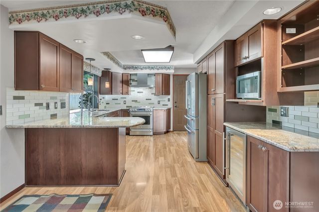 29820 6th Avenue S, Federal Way, WA 98003