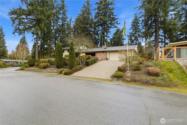 29820 6th Avenue S, Federal Way, WA 98003