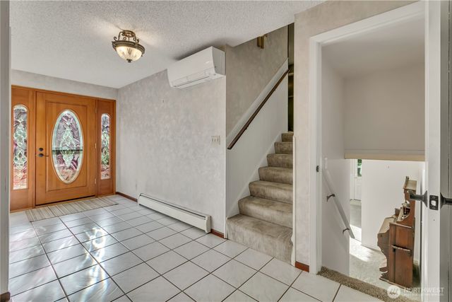 29820 6th Avenue S, Federal Way, WA 98003