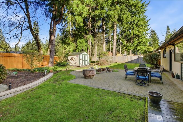 29820 6th Avenue S, Federal Way, WA 98003