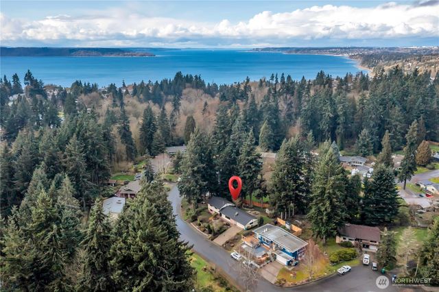 29820 6th Avenue S, Federal Way, WA 98003