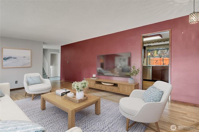 29820 6th Avenue S, Federal Way, WA 98003