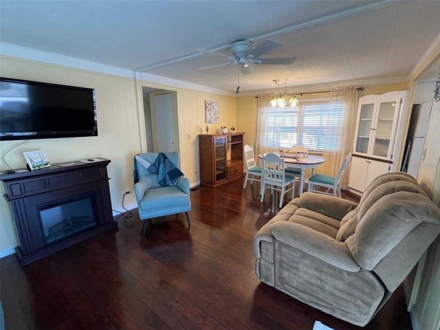 37 PINDO PALM STREET E, Largo, FL 33770