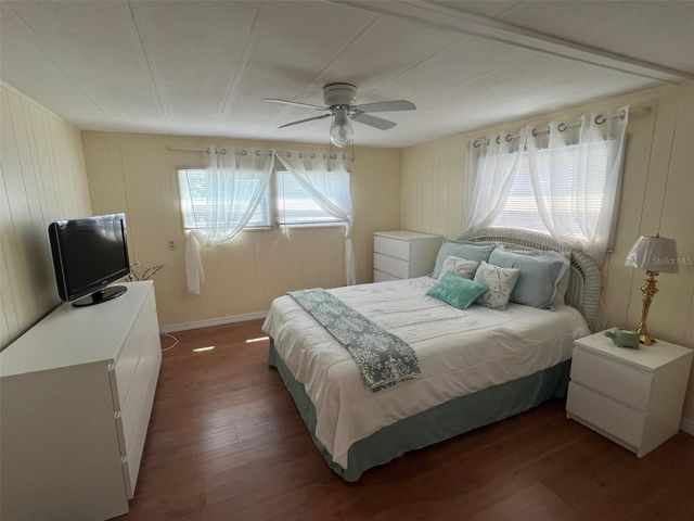 37 PINDO PALM STREET E, Largo, FL 33770