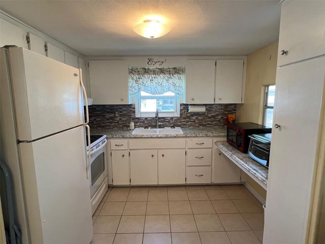 37 PINDO PALM STREET E, Largo, FL 33770