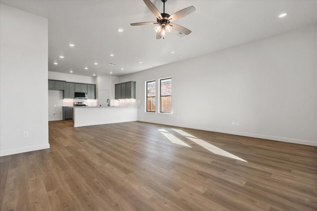 604 E 22nd Street, Wolfforth, TX 79382