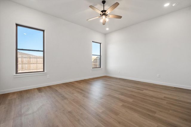 604 E 22nd Street, Wolfforth, TX 79382