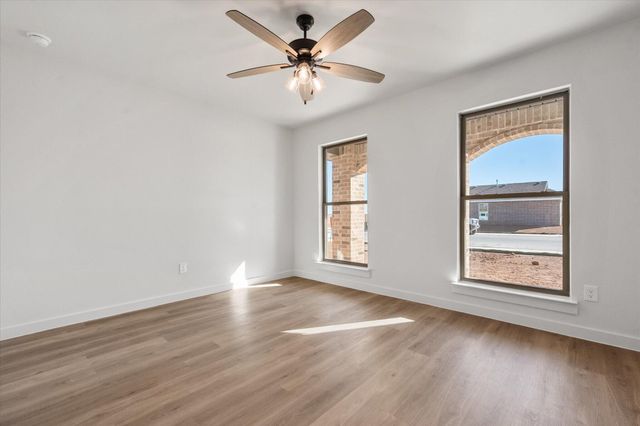 604 E 22nd Street, Wolfforth, TX 79382