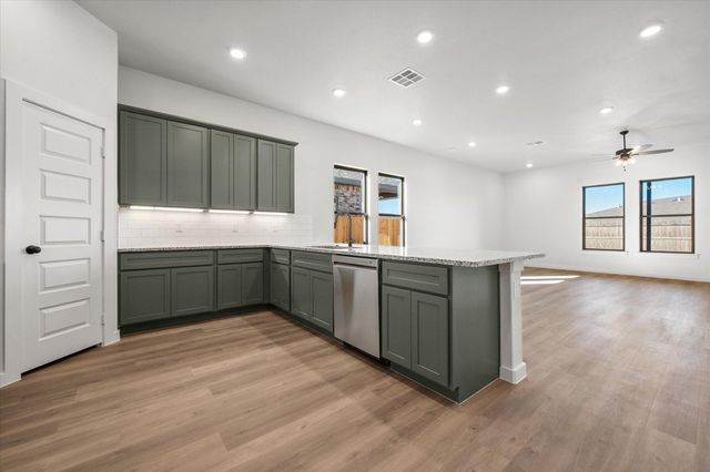 604 E 22nd Street, Wolfforth, TX 79382