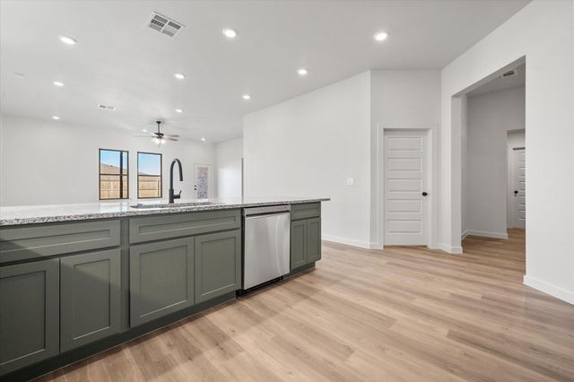 604 E 22nd Street, Wolfforth, TX 79382