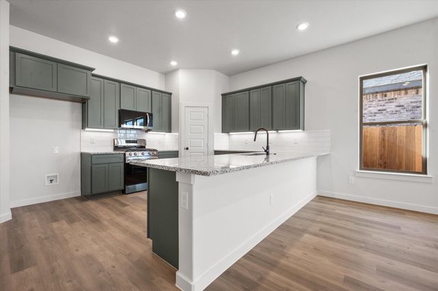 604 E 22nd Street, Wolfforth, TX 79382