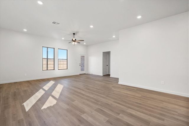 604 E 22nd Street, Wolfforth, TX 79382