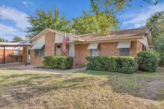 309 S Rita Street, Lacy Lakeview, TX 76705