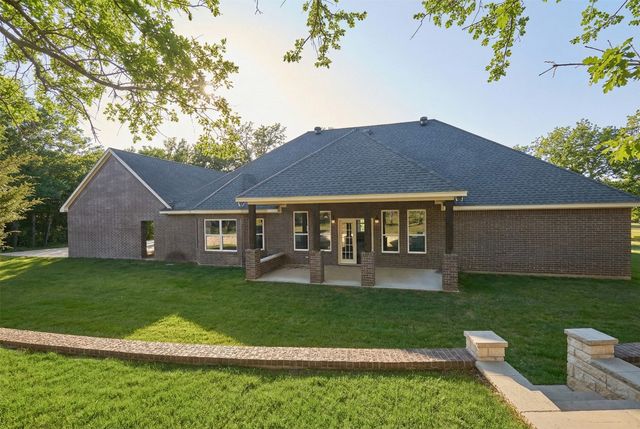 306 Garden Court, Springtown, TX 76082