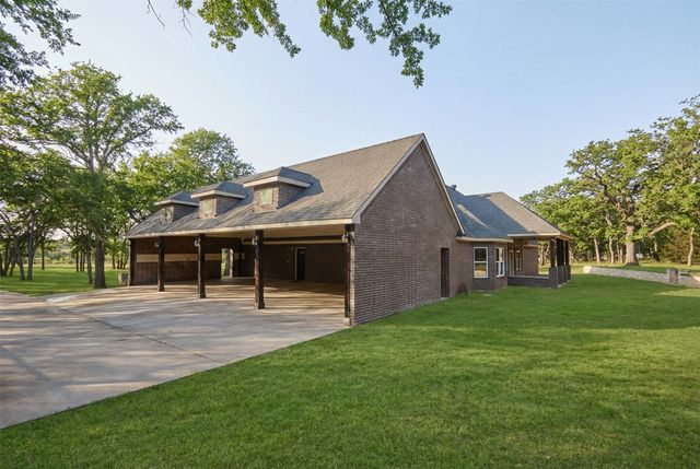 306 Garden Court, Springtown, TX 76082