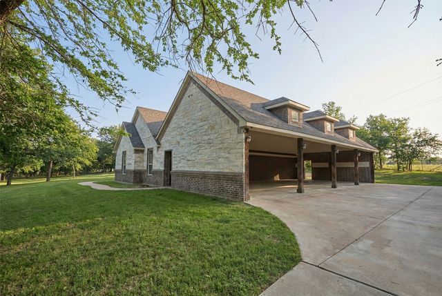 306 Garden Court, Springtown, TX 76082