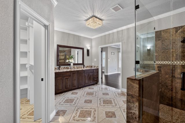 306 Garden Court, Springtown, TX 76082