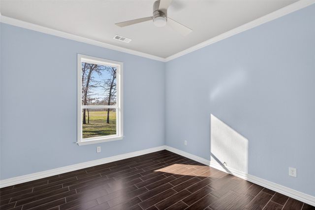 306 Garden Court, Springtown, TX 76082