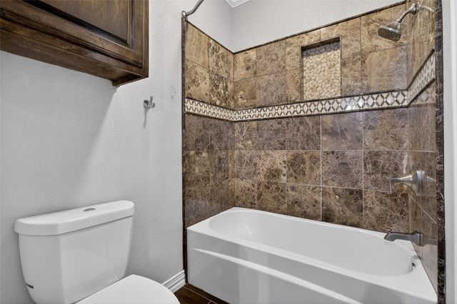 306 Garden Court, Springtown, TX 76082