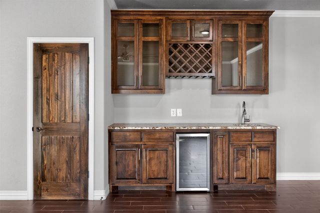 306 Garden Court, Springtown, TX 76082