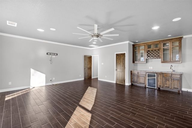 306 Garden Court, Springtown, TX 76082