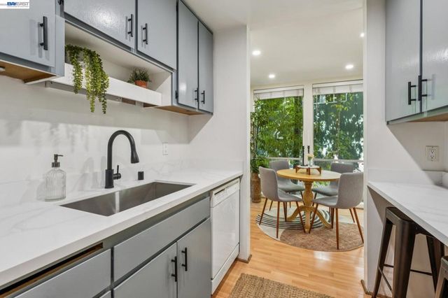 2700 Le Conte Ave 406, Berkeley, CA 94709