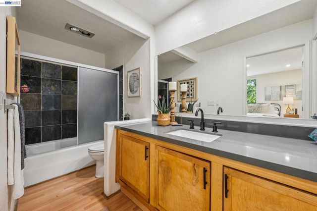 2700 Le Conte Ave 406, Berkeley, CA 94709
