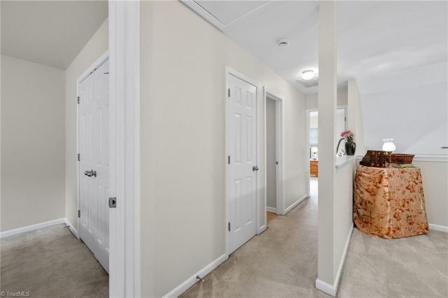 5757 Fox Ridge Lane, Winston-salem, NC 27104
