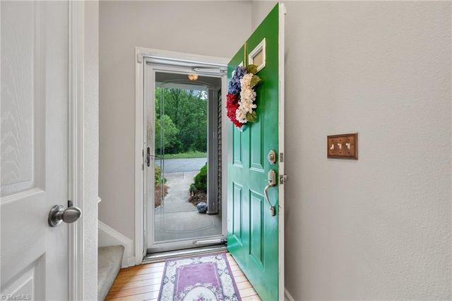 5757 Fox Ridge Lane, Winston-salem, NC 27104
