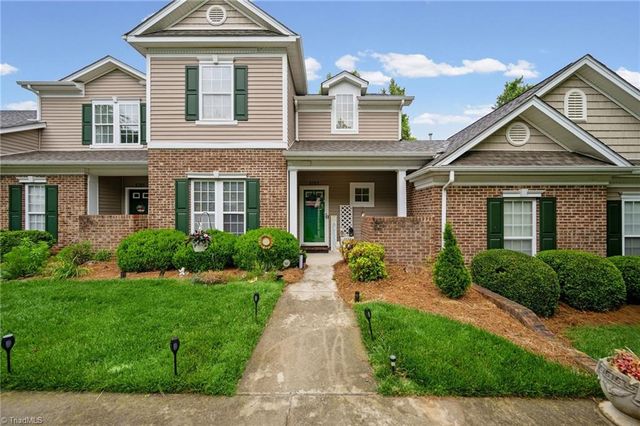 5757 Fox Ridge Lane, Winston-salem, NC 27104