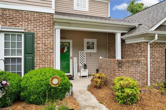 5757 Fox Ridge Lane, Winston-salem, NC 27104