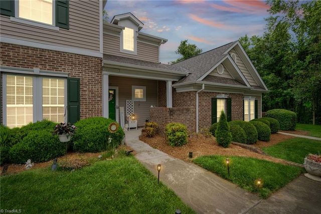 5757 Fox Ridge Lane, Winston-salem, NC 27104