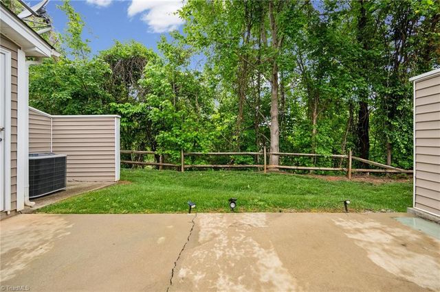 5757 Fox Ridge Lane, Winston-salem, NC 27104