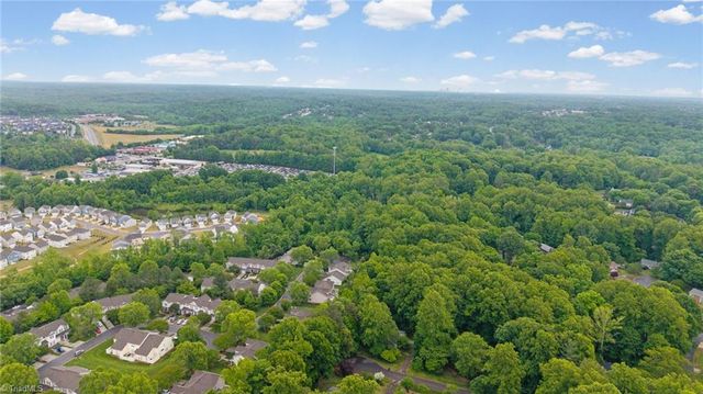 5757 Fox Ridge Lane, Winston-salem, NC 27104