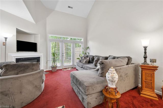 5757 Fox Ridge Lane, Winston-salem, NC 27104