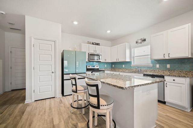 80 Woodsorrel Street, Freeport, FL 32439