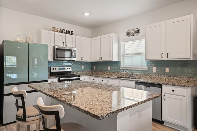 80 Woodsorrel Street, Freeport, FL 32439