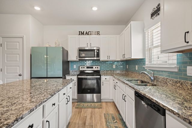 80 Woodsorrel Street, Freeport, FL 32439