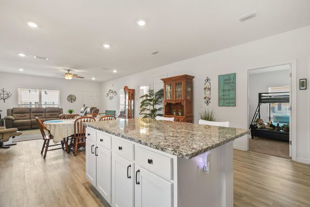 80 Woodsorrel Street, Freeport, FL 32439