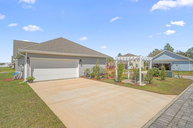 80 Woodsorrel Street, Freeport, FL 32439