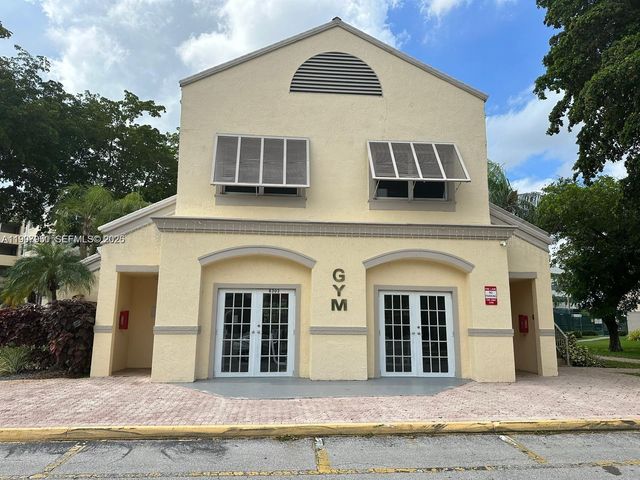 8120 Geneva Ct 148, Doral, FL 33166