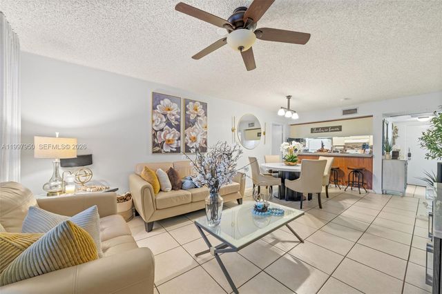 8120 Geneva Ct 148, Doral, FL 33166